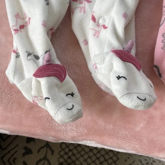 Carter’s 6-9 Month Girl Fleece Pajamas - Picture 5 of 5